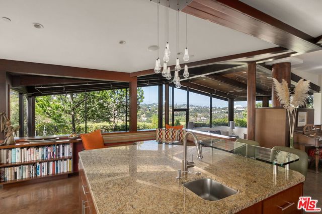 Drew Fenton | 1024 Lindenwood Lane Los Angeles CA | MLS: 7292119