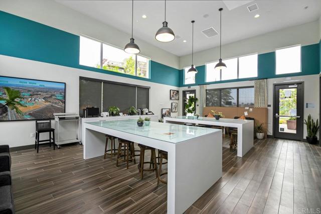 5140 Calle Sand Arch, San Diego CA: https://media.crmls.org/mediaz/e834e16c-ad14-4451-90dd-717f7878e0d7.jpg