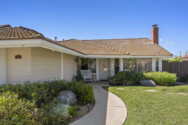 2208 Runabout Place, El Cajon CA: https://media.crmls.org/mediaz/e8350c78-69da-460d-8e1c-3766a0cbac12.jpg