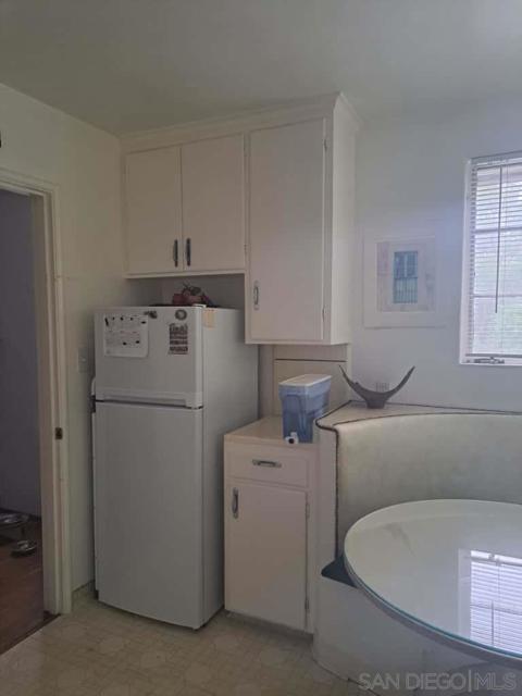 33 35 George St, San Jose CA: https://media.crmls.org/mediaz/e83700a7-bf39-4e05-aeb0-9c2bab40a706.jpg