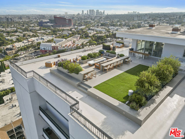 1100 Alta Loma Road, West Hollywood CA: https://media.crmls.org/mediaz/e837664a-406d-4fae-be98-a7c94f2dda34.jpg