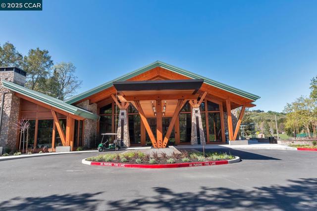 1129 Leisure Ln, Walnut Creek CA: https://media.crmls.org/mediaz/e838d32c-0716-43c8-9d78-c54b77e9262c.jpg