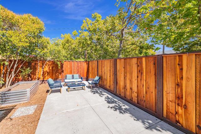 371 Jeter Street, Redwood City CA: https://media.crmls.org/mediaz/e83a03ce-2565-4a79-a2cf-61cb095436e5.jpg