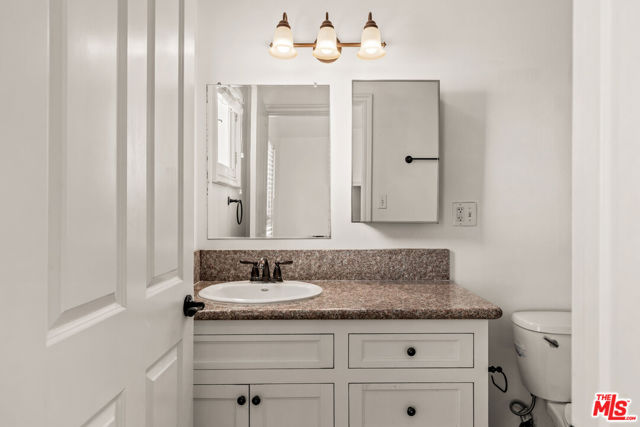 2667 Menlo Avenue, Los Angeles CA: https://media.crmls.org/mediaz/e83b13a9-7f40-4bae-95c2-dc696826c522.jpg