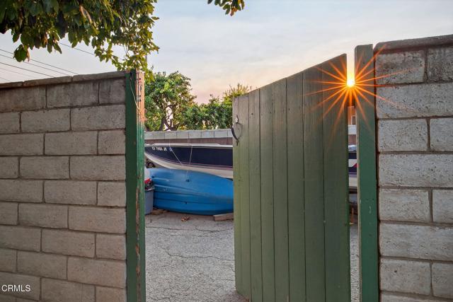 640 Fernwood Drive, Oxnard CA: https://media.crmls.org/mediaz/e83ba7e5-099a-4afa-bd28-aea24e79594a.jpg