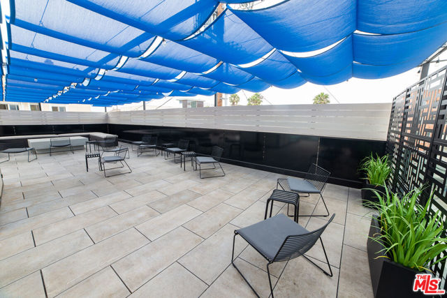 14 Brooks Avenue, Venice CA: https://media.crmls.org/mediaz/e83bebf3-6484-4c31-8929-814c51ceef5c.jpg