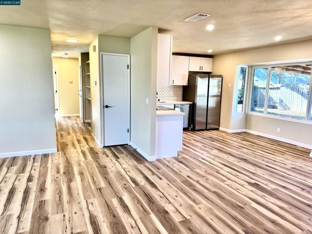 540 Coot, Suisun City CA: https://media.crmls.org/mediaz/e83c2db7-d274-4db4-91f8-5c9c244dfe0c.jpg