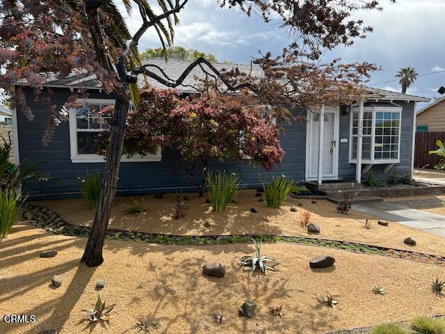 2456 Katherine Avenue, Ventura CA: https://media.crmls.org/mediaz/e83cba8f-6dcc-41e1-ad78-03e1b9dc8066.jpg