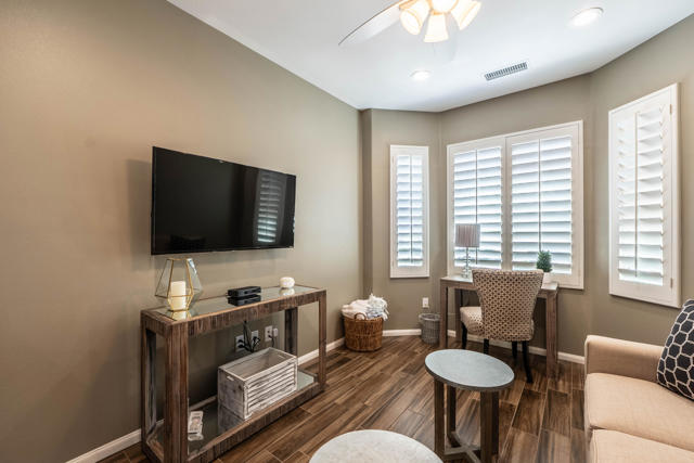 82820 Kingsboro Lane, Indio CA: https://media.crmls.org/mediaz/e83ce499-9acc-4de6-9297-606eedf9fa71.jpg