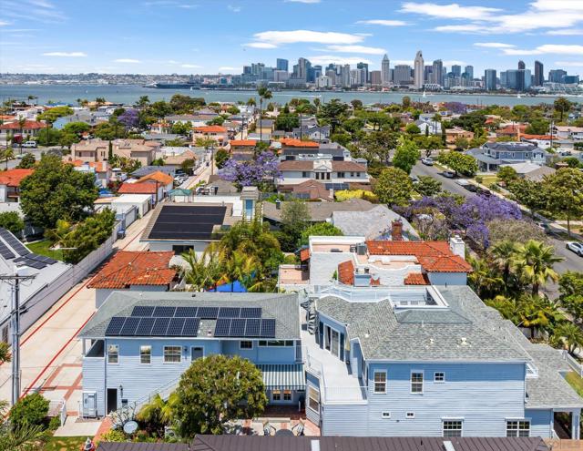 260 H Avenue, Coronado CA: https://media.crmls.org/mediaz/e83ddd54-cc63-4495-b050-ad9e3ec25920.jpg