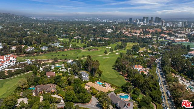 10820 Ambazac Way, Los Angeles CA: https://media.crmls.org/mediaz/e83ef62d-3a4e-46f4-9dea-0194fcda2b89.jpg