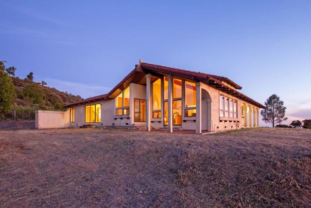 16420 Soda Springs Road, Los Gatos CA: https://media.crmls.org/mediaz/e8406d55-ab72-4299-99d1-994fc901ac80.jpg
