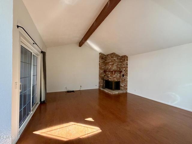 Detail Gallery Image 8 of 16 For 997 Mobil Ave, Camarillo,  CA 93010 - 2 Beds | 2 Baths