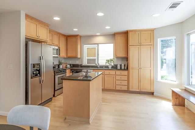 185 Hamwood Terrace, Mountain View CA: https://media.crmls.org/mediaz/e8414c08-67a6-42fe-8be8-43019fde8cdd.jpg