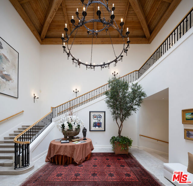 8 Bed Home for Sale in Los Angeles, California
