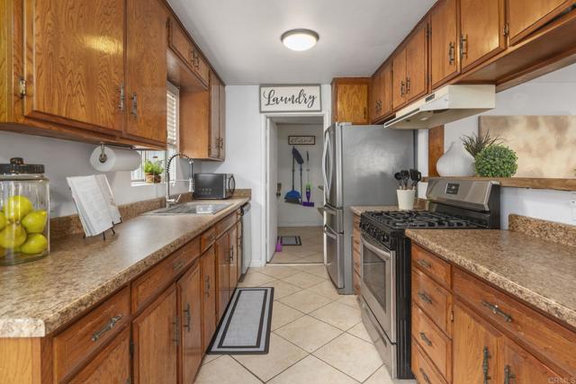 642 Carlsbad St., Spring Valley CA: https://media.crmls.org/mediaz/e8421469-85f7-48c5-8a41-cecf8956b2be.jpg