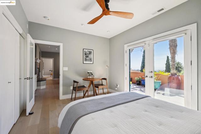 260 Alvarado Rd, Berkeley CA: https://media.crmls.org/mediaz/e8424da2-96f7-4293-b775-43365cc3da8d.jpg