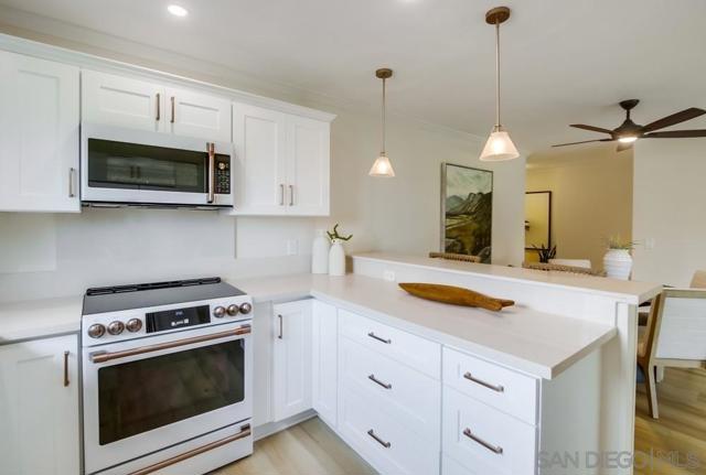 5370 La Jolla Blvd., La Jolla CA: https://media.crmls.org/mediaz/e8430862-169c-4f55-8a21-4345c6372f8a.jpg
