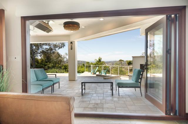 3251 Piragua Street, Carlsbad CA: https://media.crmls.org/mediaz/e8441fe0-7a62-4cfb-b251-22e595ab21aa.jpg