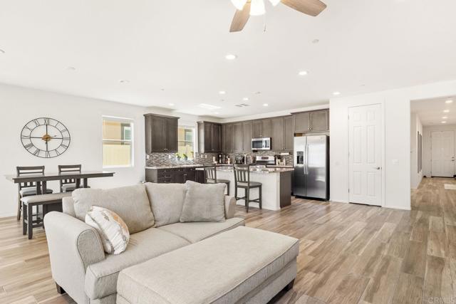 Detail Gallery Image 16 of 36 For 28007 Moosa Creek Way, Valley Center,  CA 92082 - 4 Beds | 2 Baths