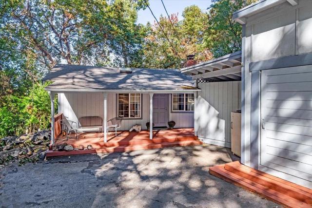 18109 La Verne Drive, Los Gatos CA: https://media.crmls.org/mediaz/e8459690-91ab-4daa-a69e-c7b6d08ac08a.jpg