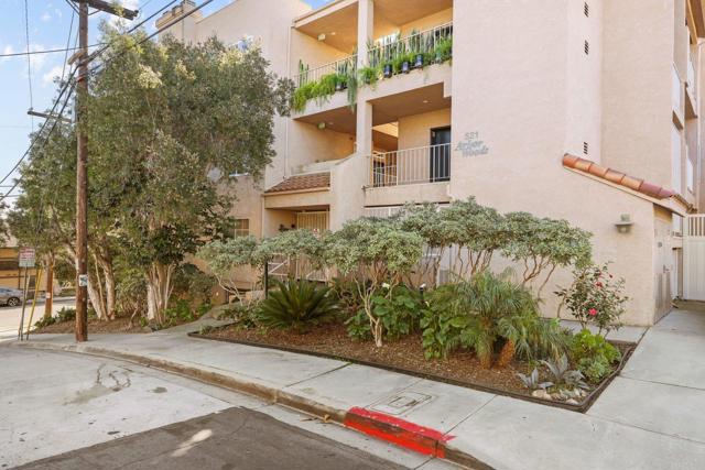 Detail Gallery Image 35 of 38 For 521 Arbor Dr #105,  San Diego,  CA 92103 - 2 Beds | 2/1 Baths