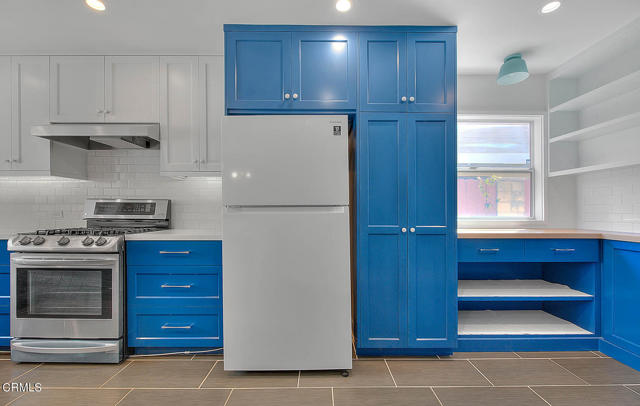 Kitchen 2