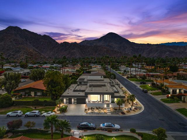 76305 Shoshone Drive, Indian Wells CA: https://media.crmls.org/mediaz/e84787ca-43ed-4a15-975f-a3b07b3dfd16.jpg
