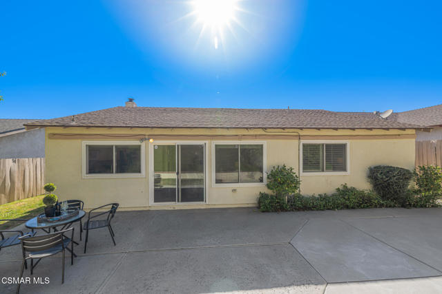 1569 Burning Tree Drive, Thousand Oaks CA: https://media.crmls.org/mediaz/e848576a-a741-4945-ad0d-ae9ad767fabc.jpg
