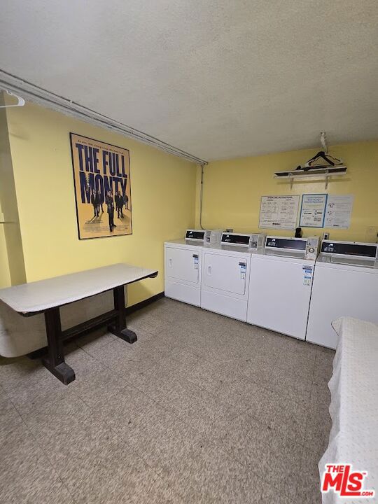 428 Hill Street, Santa Monica CA: https://media.crmls.org/mediaz/e84947c5-82ca-4d20-9798-0d6a0534d88a.jpg