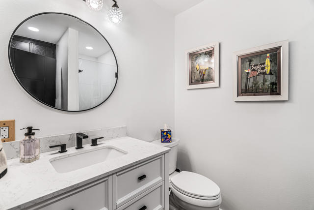 43170 Warner Trail, Palm Desert CA: https://media.crmls.org/mediaz/e849aa72-7868-4623-8e46-8ca973206d82.jpg