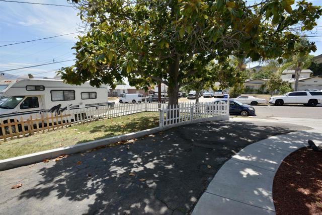 8838 Ashmore, Spring Valley CA: https://media.crmls.org/mediaz/e849bcdb-3890-42ff-b38b-6bd027277bc6.jpg