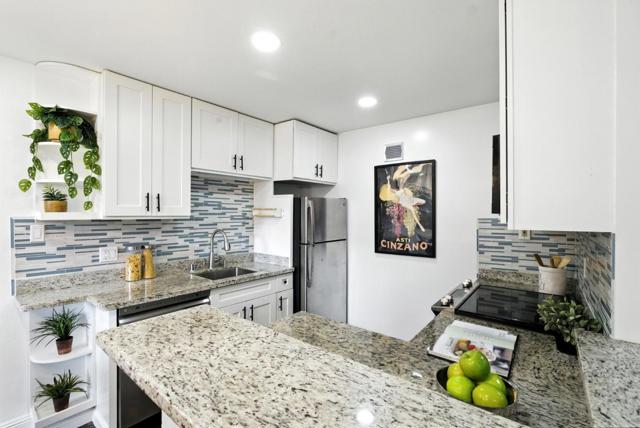 3015 Los Prados Street, San Mateo CA: https://media.crmls.org/mediaz/e849d363-b954-4d1c-b9e8-abbad23282be.jpg