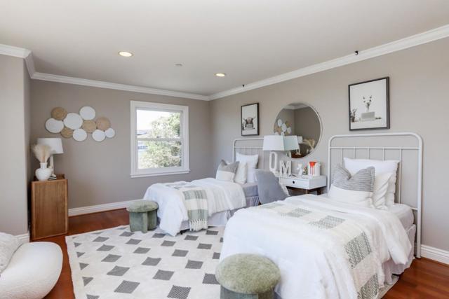 510 Oak Park Way, Redwood City CA: https://media.crmls.org/mediaz/e84a9d91-0fbd-4114-b0b6-29500497b773.jpg