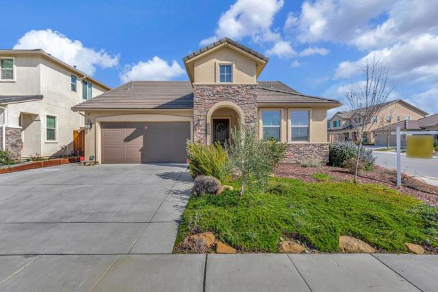 1667 Santana Ranch Drive, Hollister CA: https://media.crmls.org/mediaz/e84af9b2-1f38-4e26-b92b-48b6189206e9.jpg