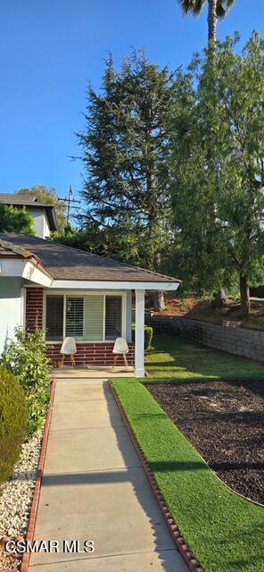 90 Lupe Avenue, Newbury Park CA: https://media.crmls.org/mediaz/e84afbca-67c4-40bd-8134-6779ac0ea8a9.jpg