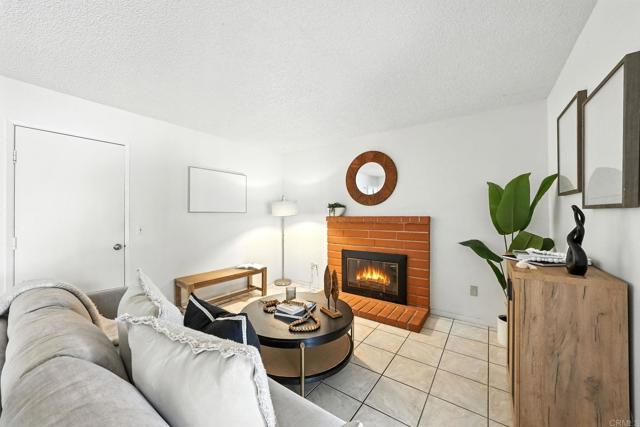 3444 Corte Loro, San Diego CA: https://media.crmls.org/mediaz/e84b277a-a70e-4716-9988-6938daa3ad3f.jpg