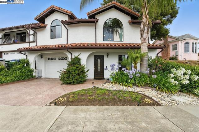 21798 Independent School Rd, Castro Valley CA: https://media.crmls.org/mediaz/e84b4bce-4e7a-4945-8151-b272094d4f3e.jpg