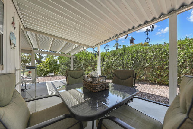 47867 Los Amigos Court, Indio CA: https://media.crmls.org/mediaz/e84bf440-8bae-42d2-8b54-5bace7399ec5.jpg