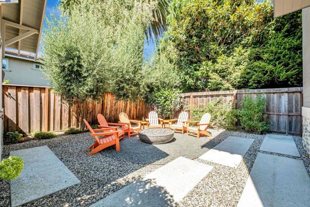 375 Hillview Dr, Fremont CA: https://media.crmls.org/mediaz/e84c18c4-0a0e-41dc-9b1e-fc65583e3304.jpg
