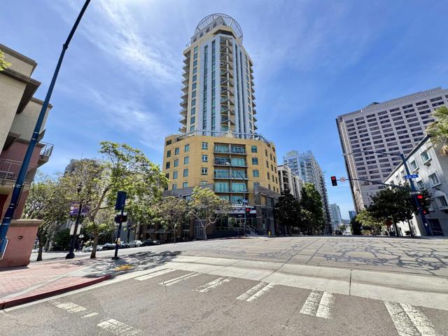 801 Ash St, San Diego CA: https://media.crmls.org/mediaz/e84c5611-99b3-41c9-91a4-2485a13c01e4.jpg