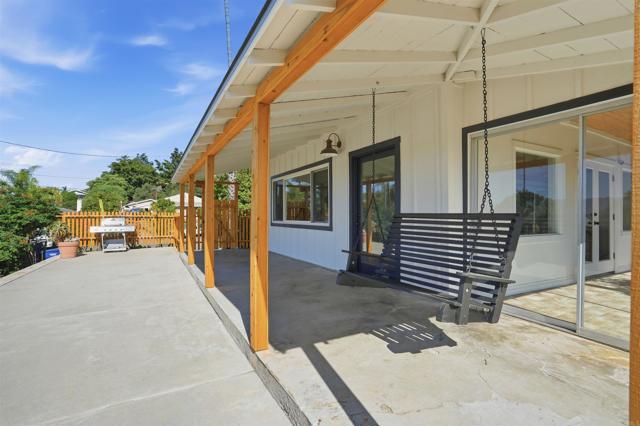 Detail Gallery Image 4 of 38 For 535 Minnesota Ave, Fallbrook,  CA 92028 - 3 Beds | 2 Baths