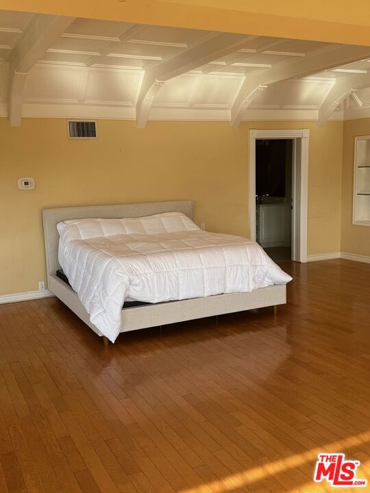 543 Perugia Way, Los Angeles CA: https://media.crmls.org/mediaz/e84f027f-33f9-4c18-8db3-6e36ec06d0f1.jpg