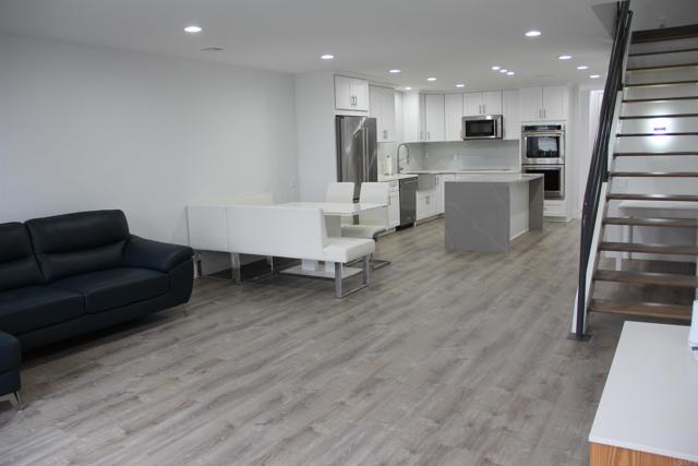 Image 7 of 31 For 922 Sealane Drive B