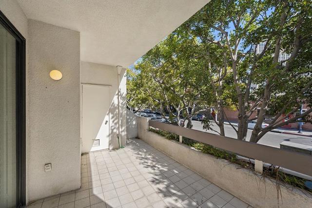 701 Kettner Blvd, San Diego CA: https://media.crmls.org/mediaz/e84fa43f-4c1e-4e7c-9e49-4e99ad1f4afe.jpg