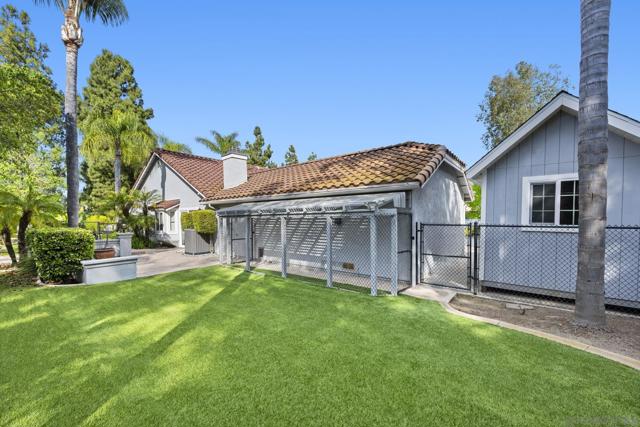 2241 Willowbrook St, Escondido CA: https://media.crmls.org/mediaz/e850033d-6ed2-4d5d-8f79-ec5810118d74.jpg