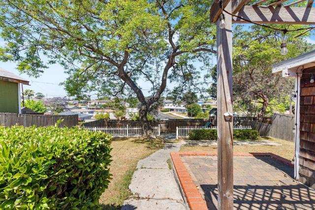 4050 Marian St, La Mesa CA: https://media.crmls.org/mediaz/e8503cc3-d24d-4a33-8fdb-c1fd9a590fea.jpg