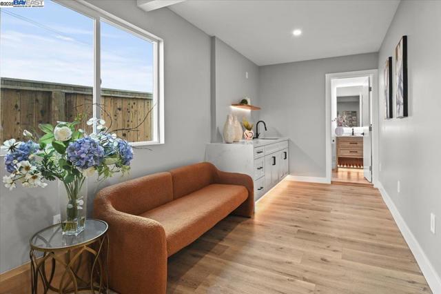 5277 Winifred Dr, Castro Valley CA: https://media.crmls.org/mediaz/e851c678-8554-4239-8d13-66ac5a074163.jpg