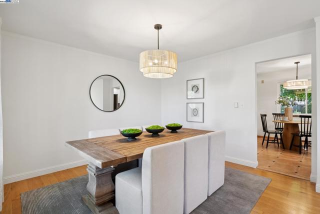 1515 Grove Way, Concord CA: https://media.crmls.org/mediaz/e8526402-45c6-4632-9875-4ee767e08574.jpg