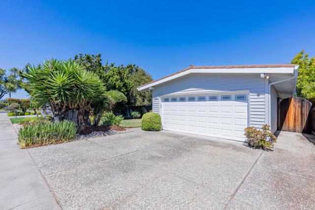 335 Burnett Avenue, Santa Clara CA: https://media.crmls.org/mediaz/e8528f46-b13f-4b0b-b49b-813d710a8648.jpg